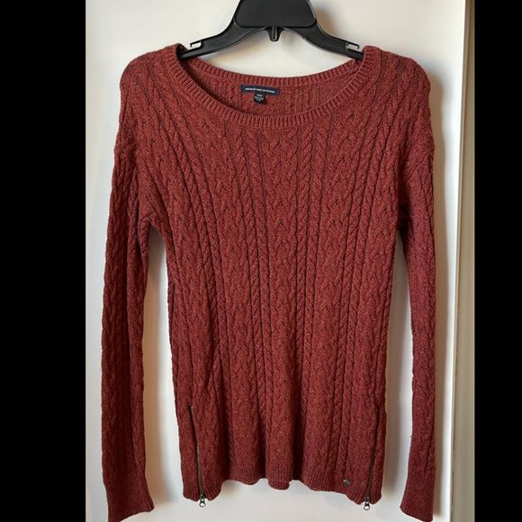 American Eagle Rust Sweater - Picture 1 of 1
